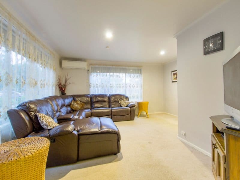 2 Boree Court, FRANKSTON VIC 3199, Frankston - Thumbnail 2