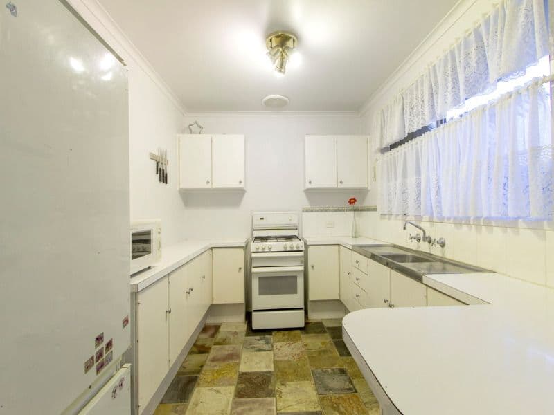 2 Boree Court, FRANKSTON VIC 3199, Frankston - Thumbnail 3