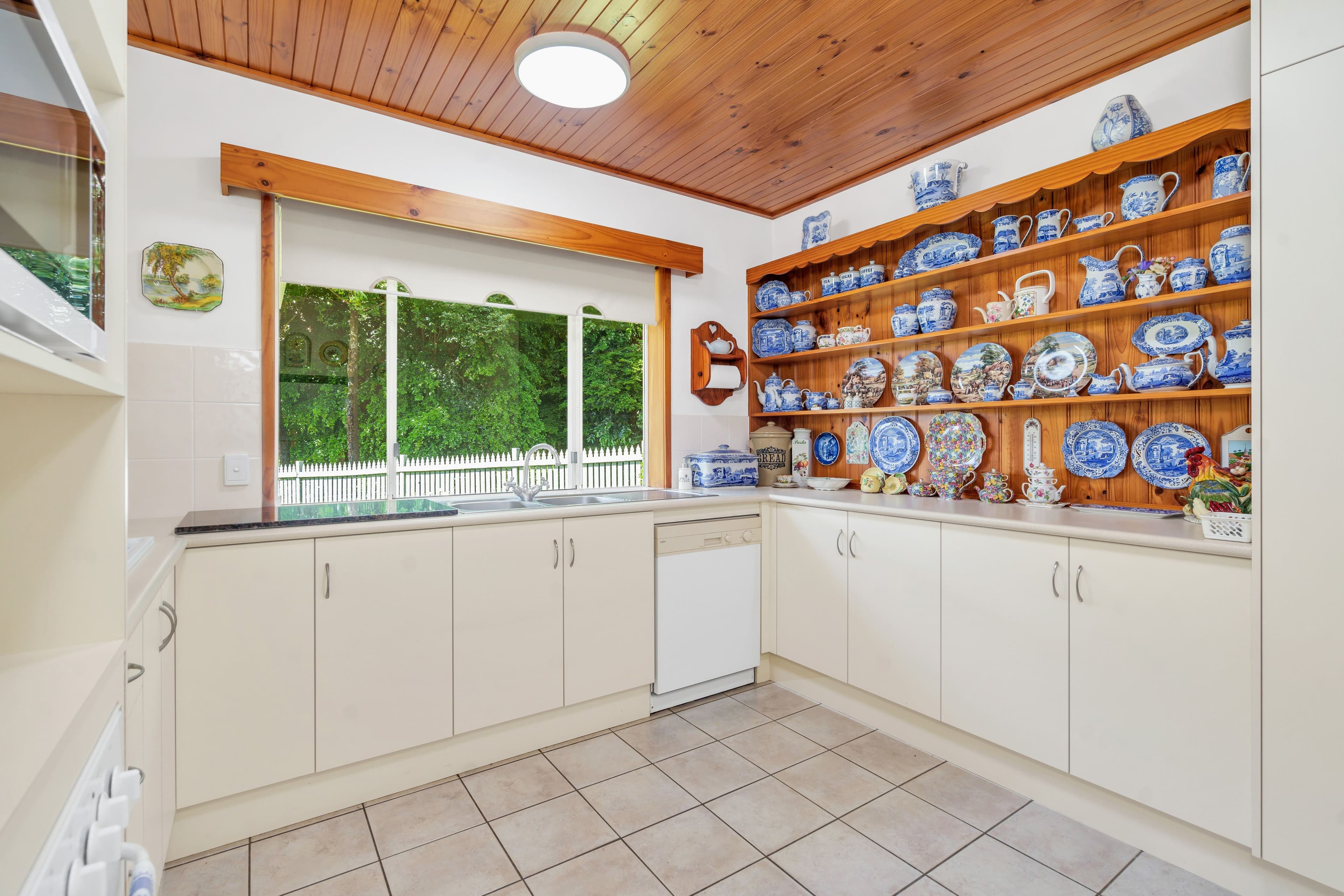 3 Roma Close, Mount Sheridan QLD 4868, Mount Sheridan - Thumbnail 4