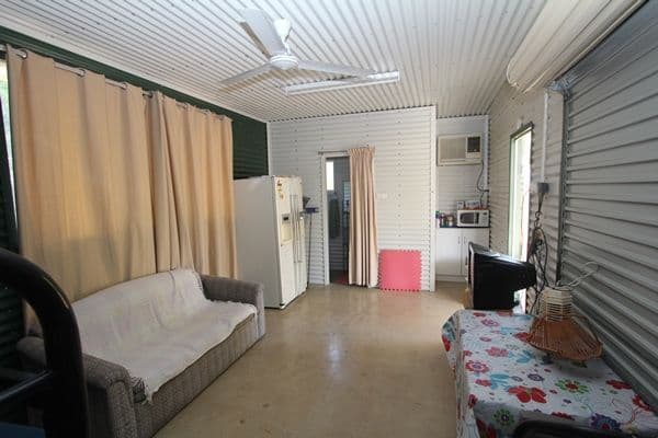 4 Marlin Street, BALGAL BEACH QLD 4816, Balgal Beach - Thumbnail 3