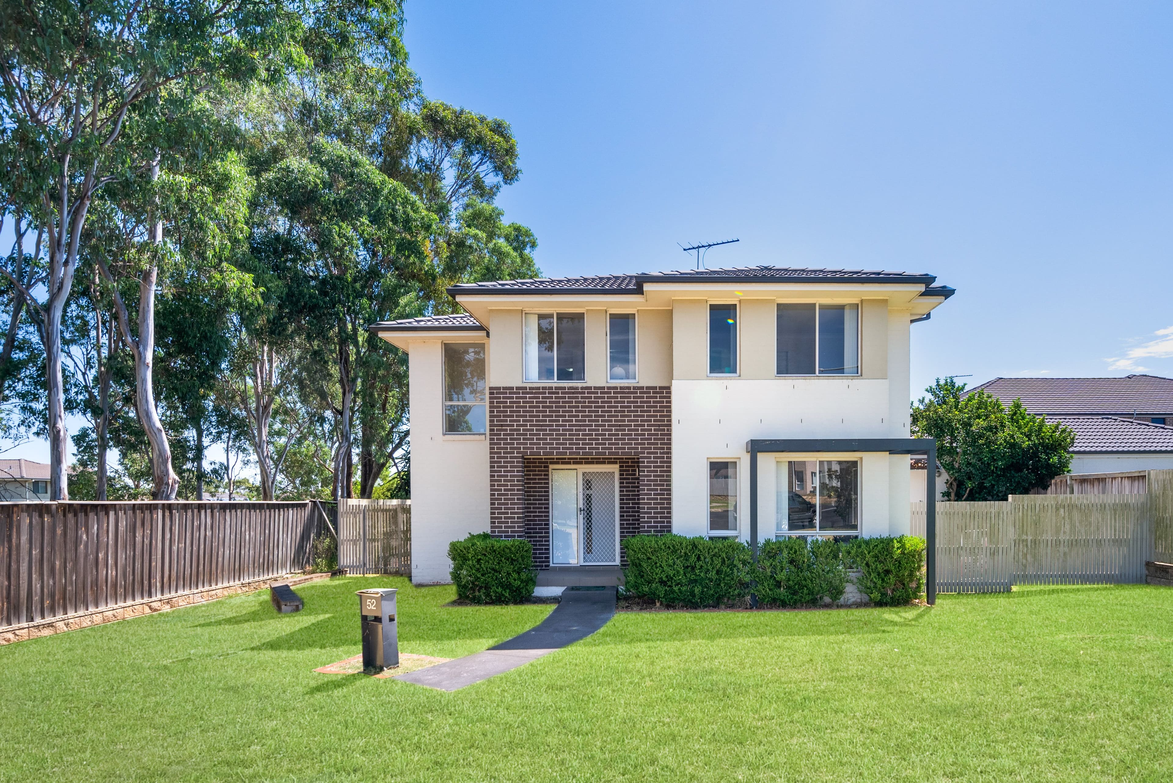 52 Sovereign Circuit, Glenfield NSW 2167, Glenfield - Image 1