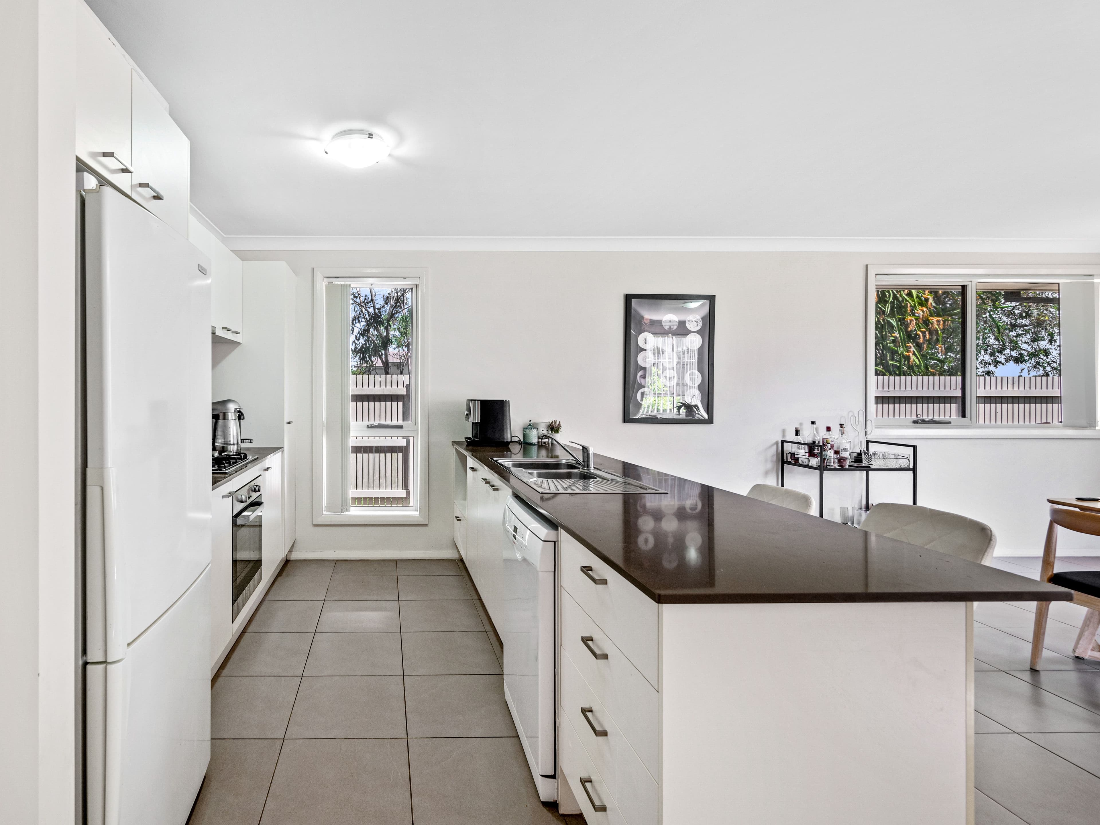 52 Sovereign Circuit, Glenfield NSW 2167, Glenfield - Thumbnail 4