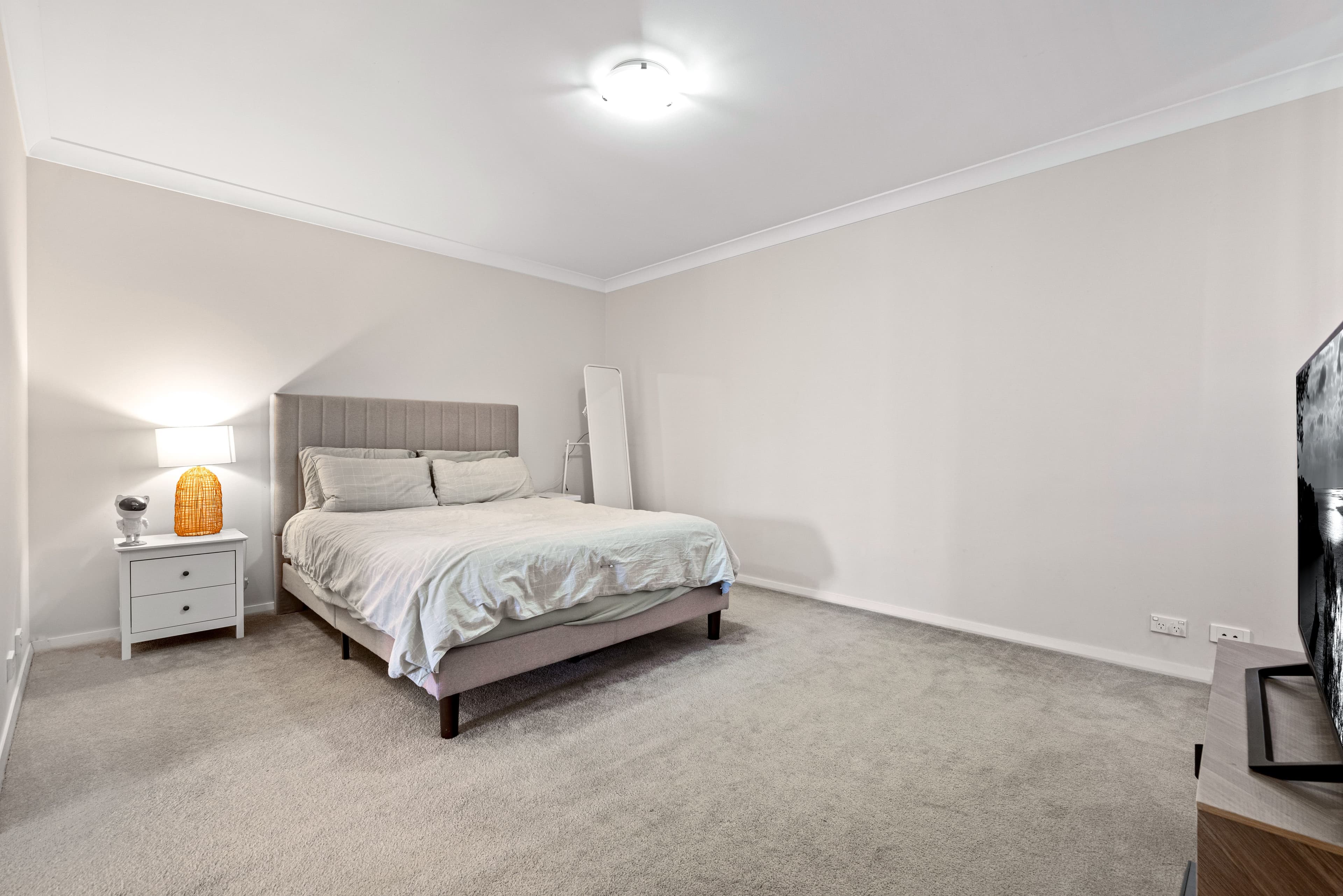 52 Sovereign Circuit, Glenfield NSW 2167, Glenfield - Thumbnail 5
