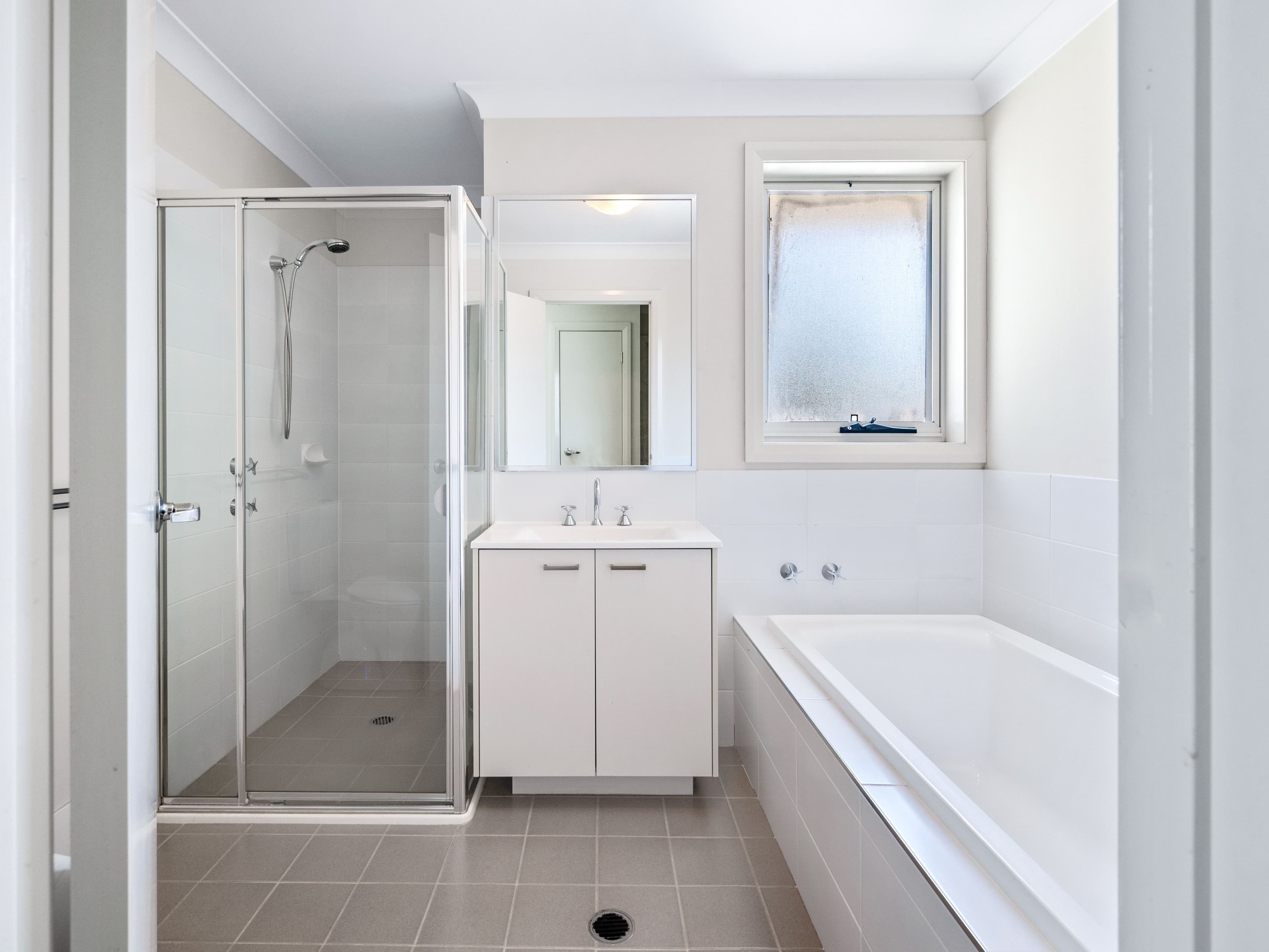 52 Sovereign Circuit, Glenfield NSW 2167, Glenfield - Thumbnail 8