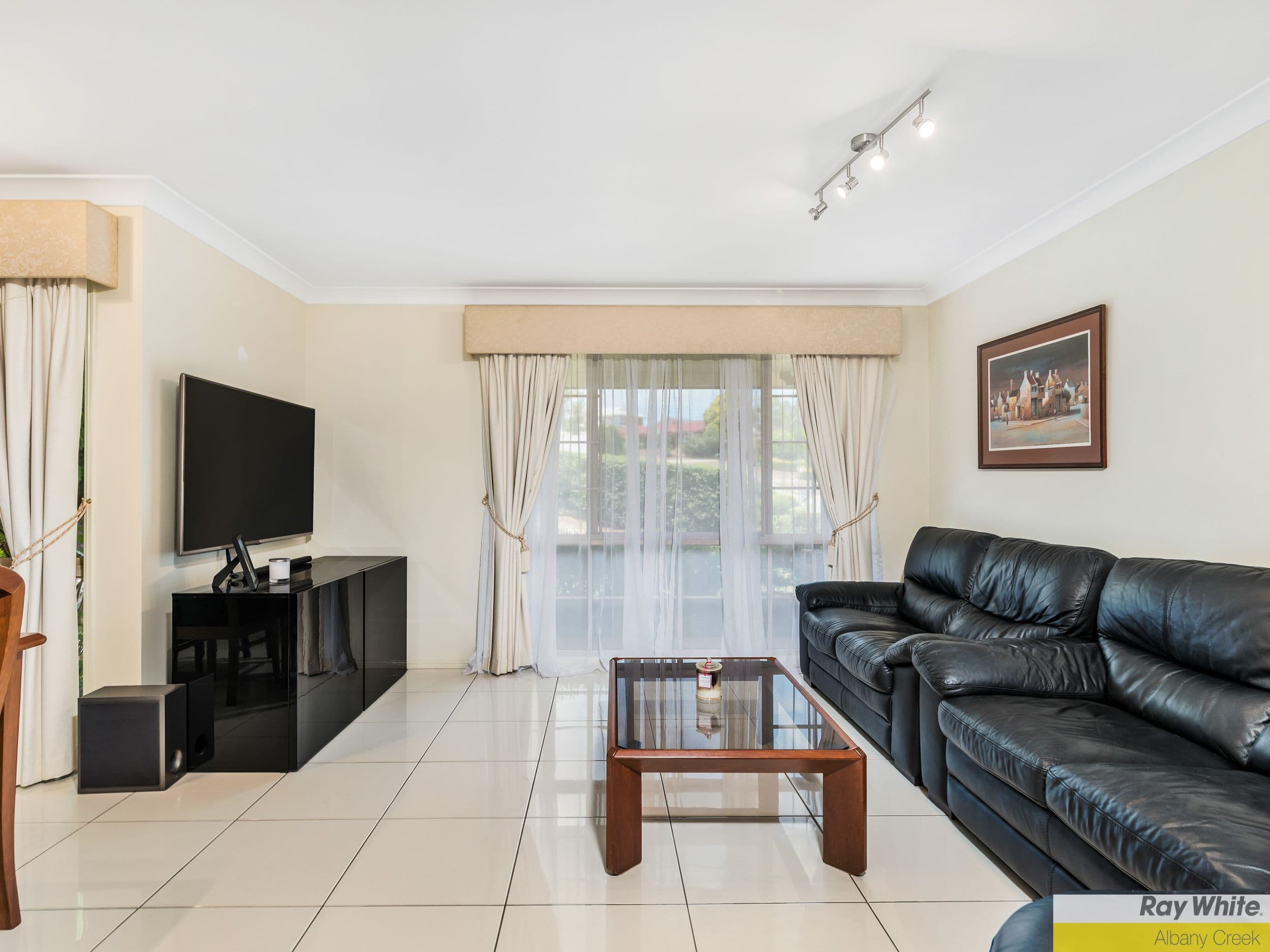 25 Oakmont Crescent, Albany Creek QLD 4035, Albany Creek - Thumbnail 4