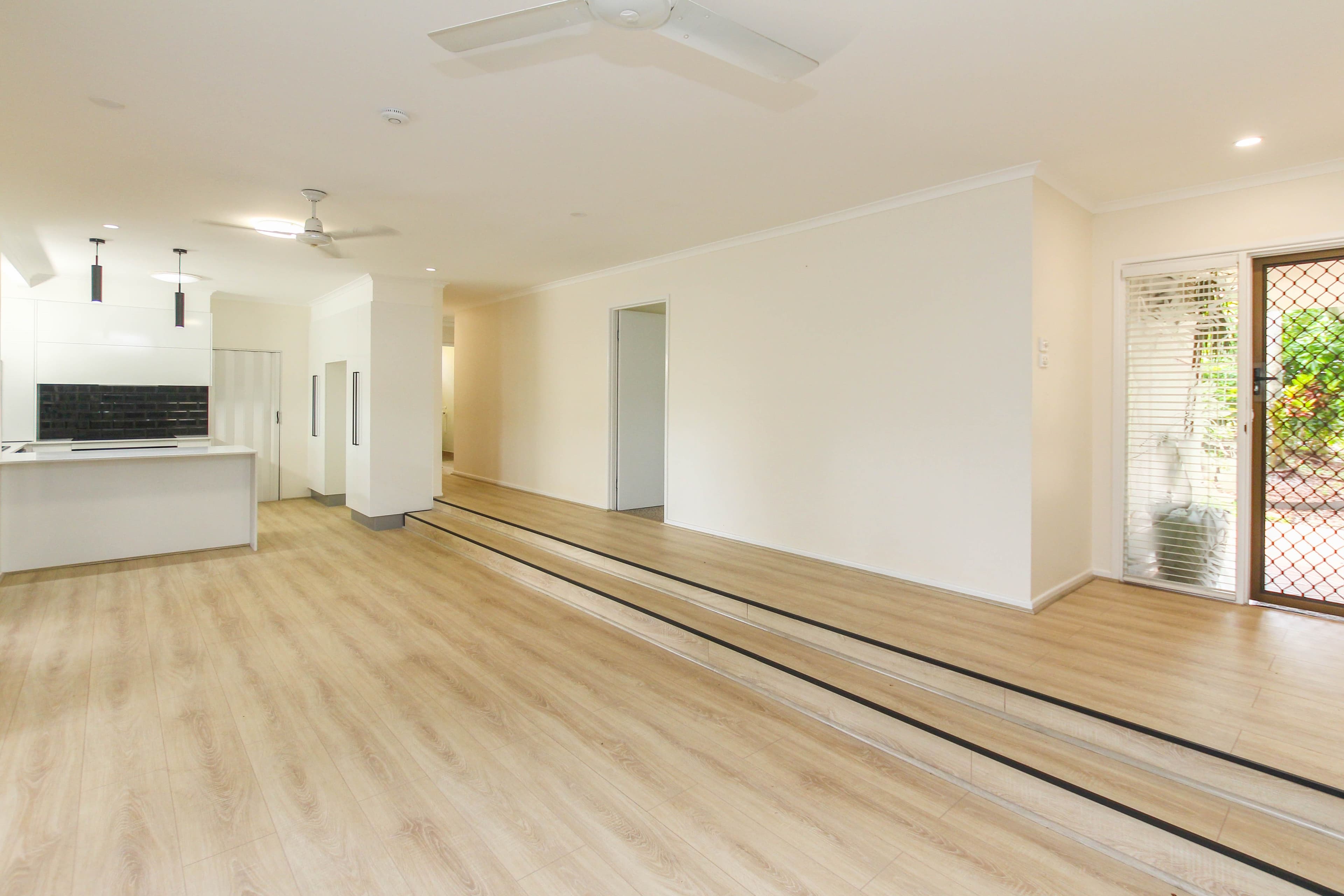 2 Rogers Close, Whitfield QLD 4870, Whitfield - Thumbnail 4