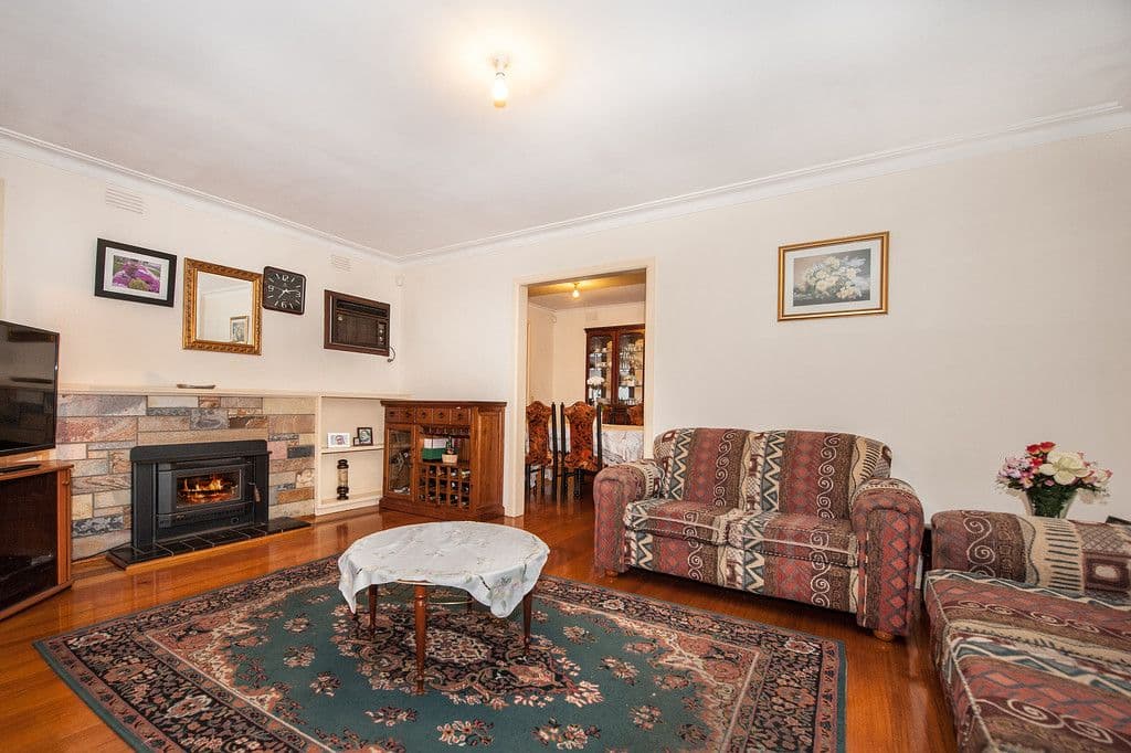 42 Tracey Street, Reservoir VIC 3073, Reservoir - Thumbnail 2