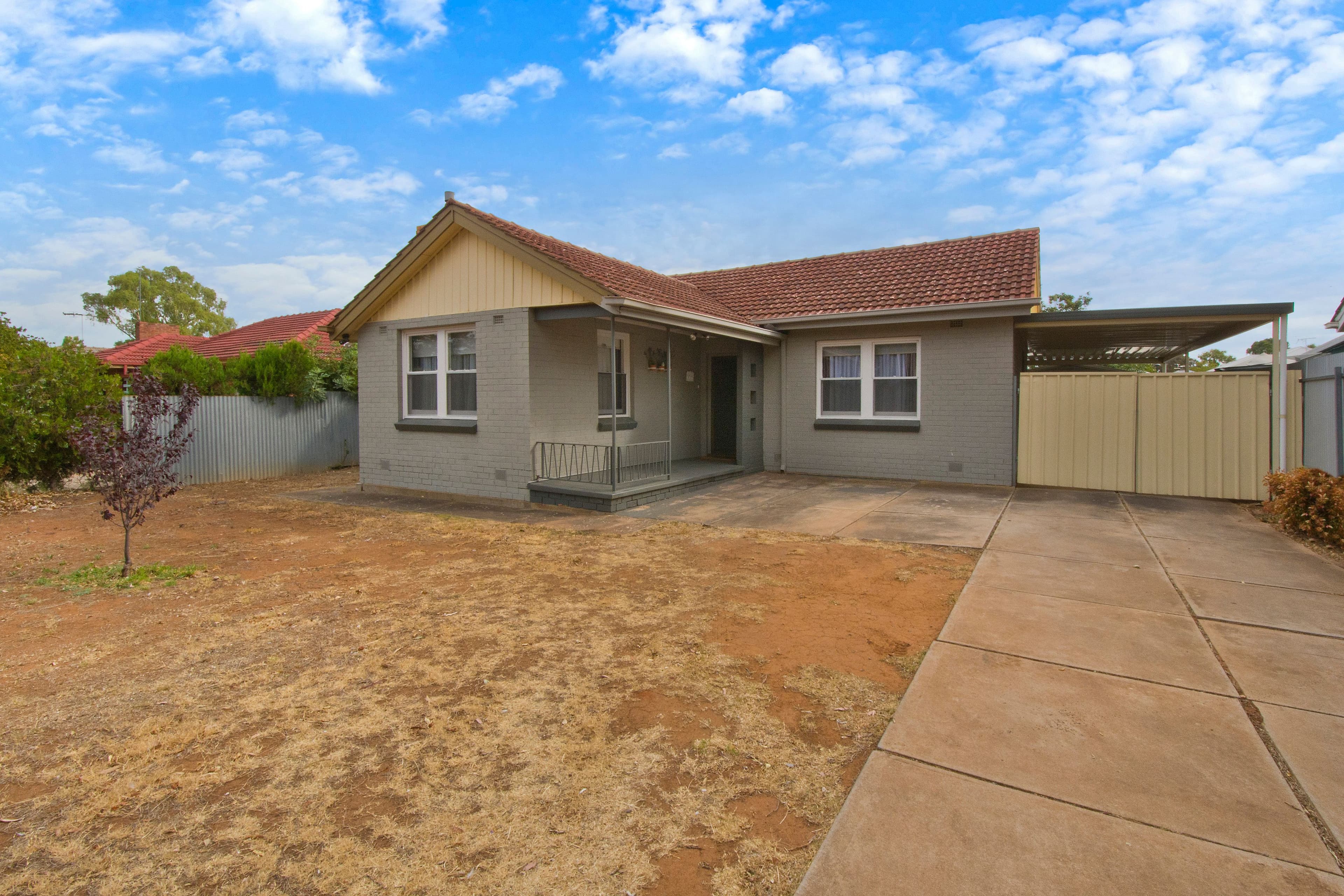 215 Woodford Road, Elizabeth North SA 5113, Elizabeth North - Image 1
