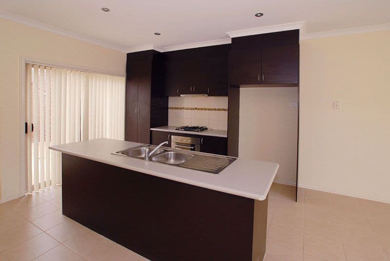 10 Lazor Street, TRUGANINA VIC 3029, Truganina - Thumbnail 3