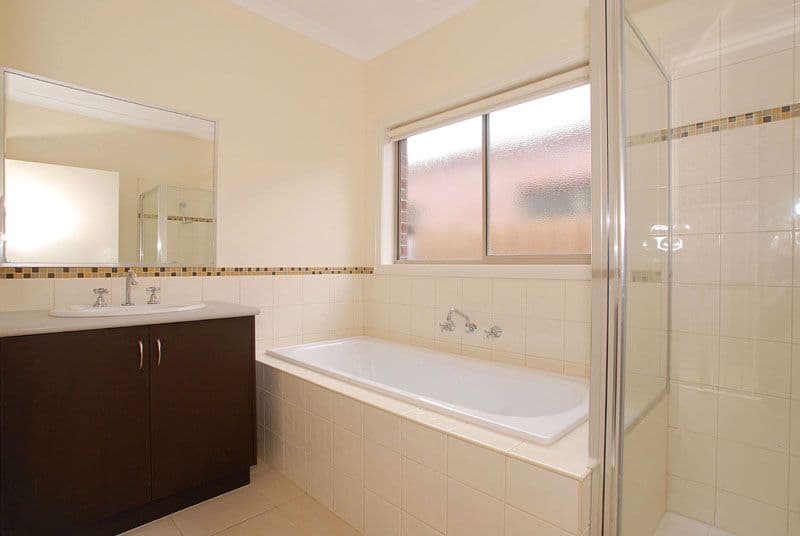 10 Lazor Street, TRUGANINA VIC 3029, Truganina - Thumbnail 4