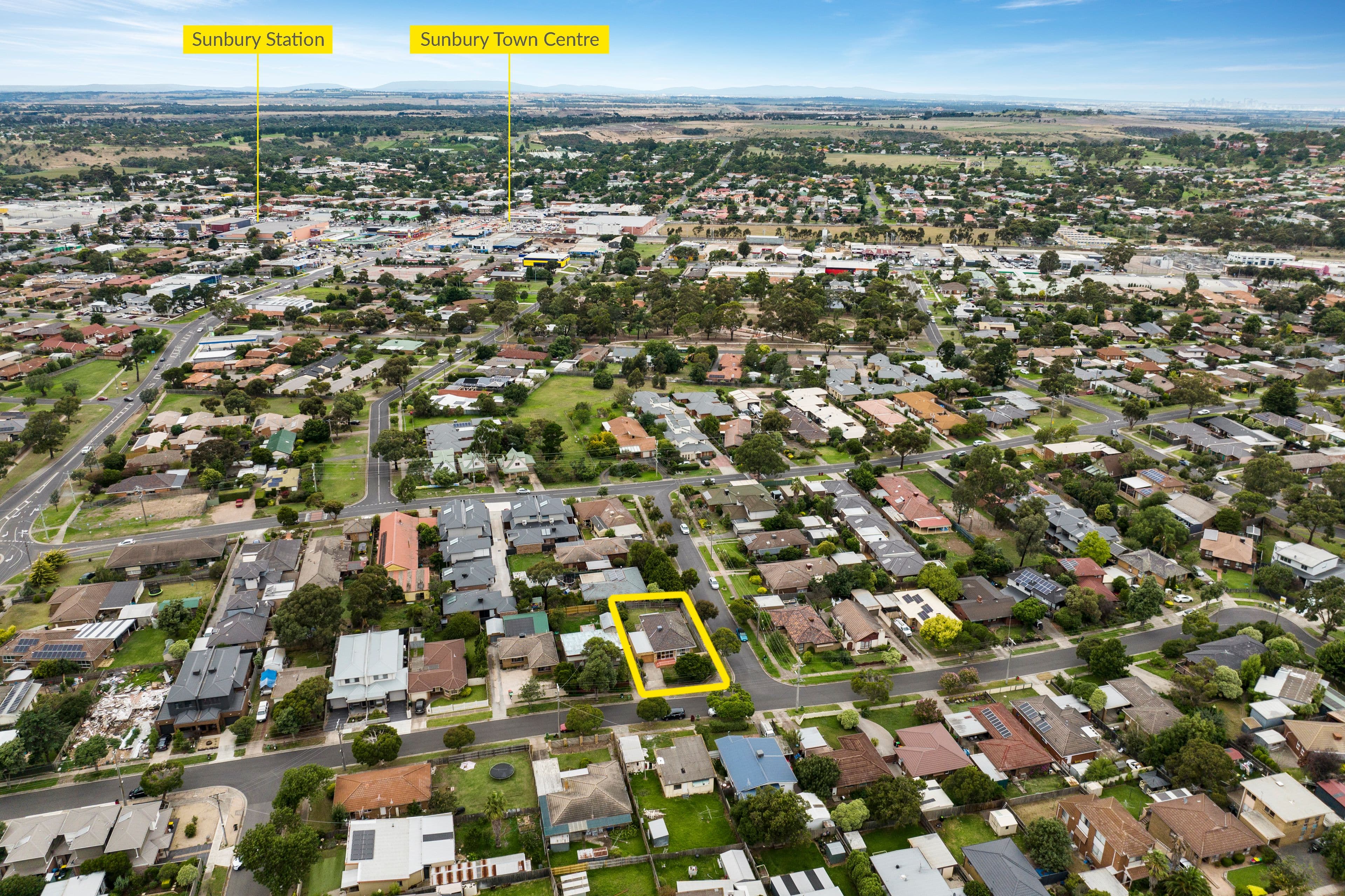 15 Blaxland Drive, Sunbury VIC 3429, Sunbury - Thumbnail 8