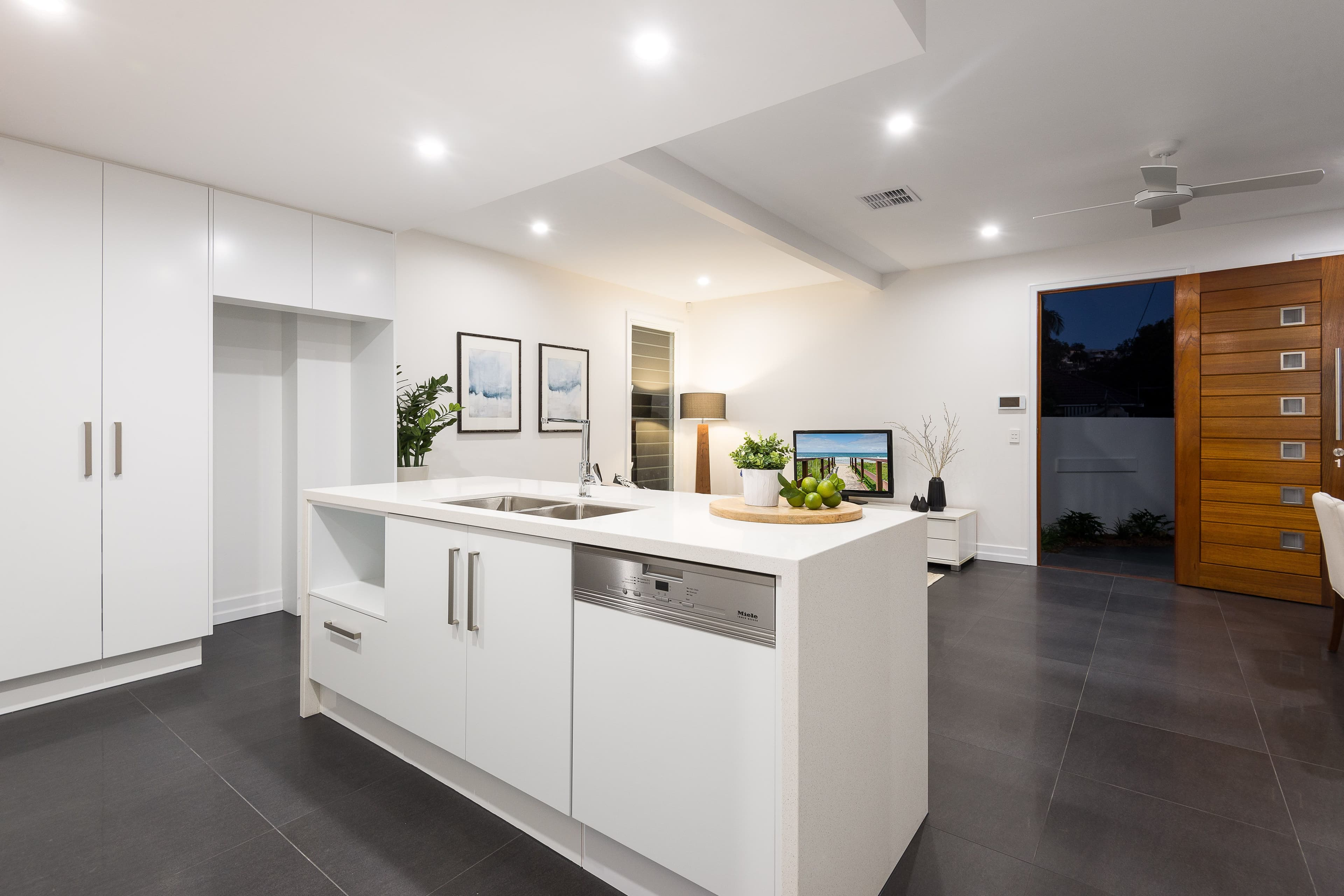 96 Bilyana Street, Balmoral QLD 4171, Balmoral - Thumbnail 5