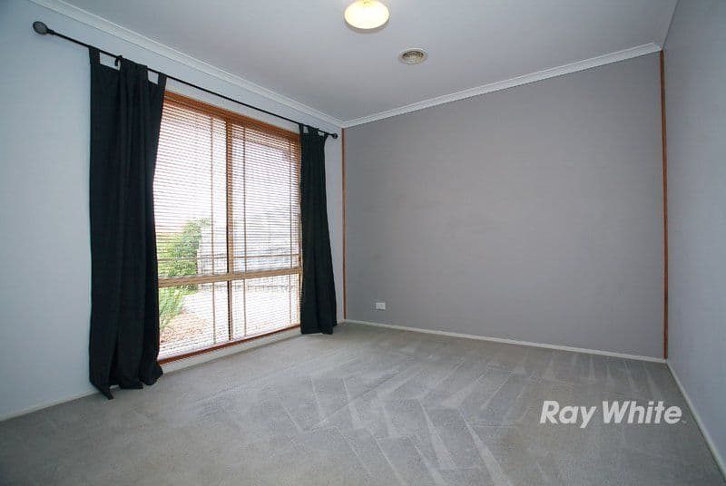 5 Gatwick Court, CRANBOURNE VIC 3977, Cranbourne East - Thumbnail 8