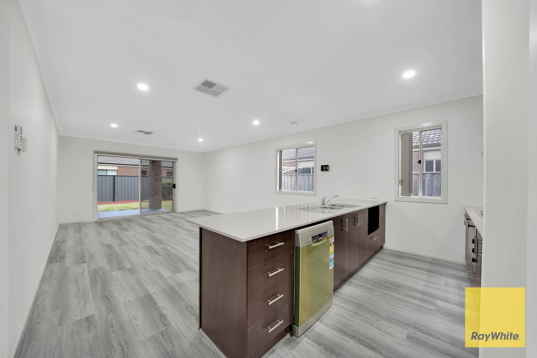 39 Crossway Avenue, Tarneit VIC 3029, Tarneit - Thumbnail 8