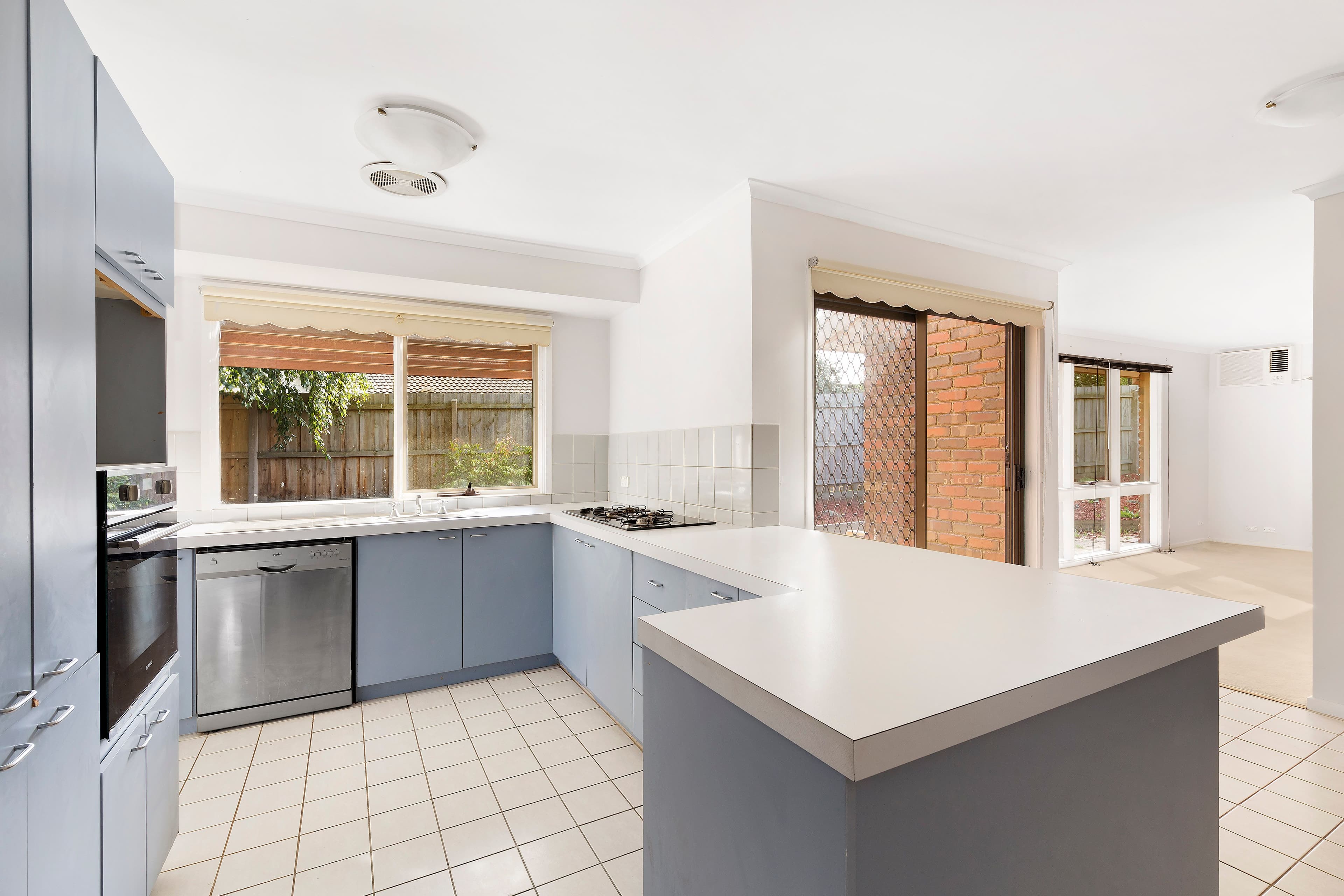 6 Bellfield Drive, Lysterfield VIC 3156, Lysterfield - Thumbnail 4