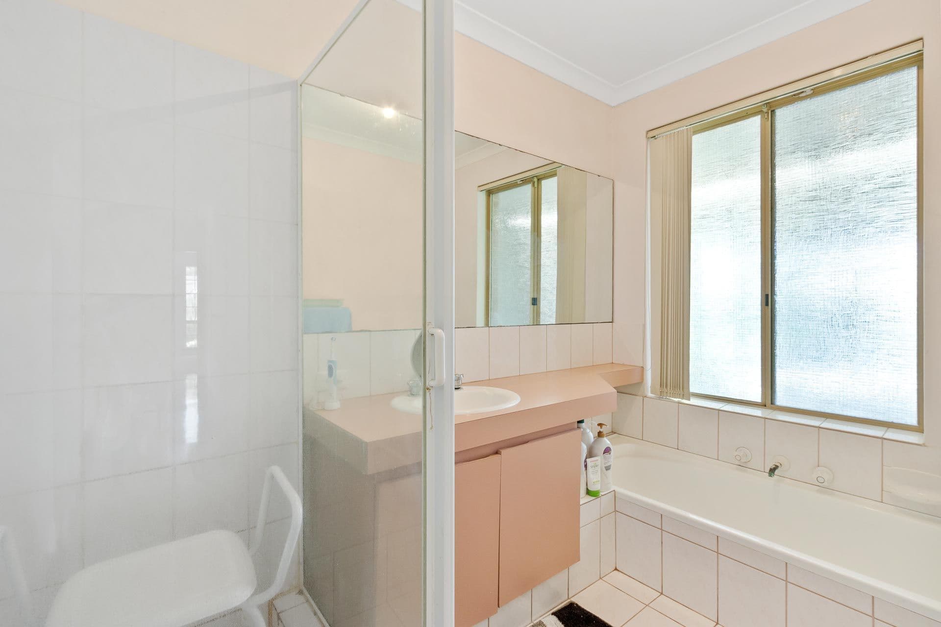 6 Horton Crescent, Marangaroo WA 6064, Marangaroo - Thumbnail 5