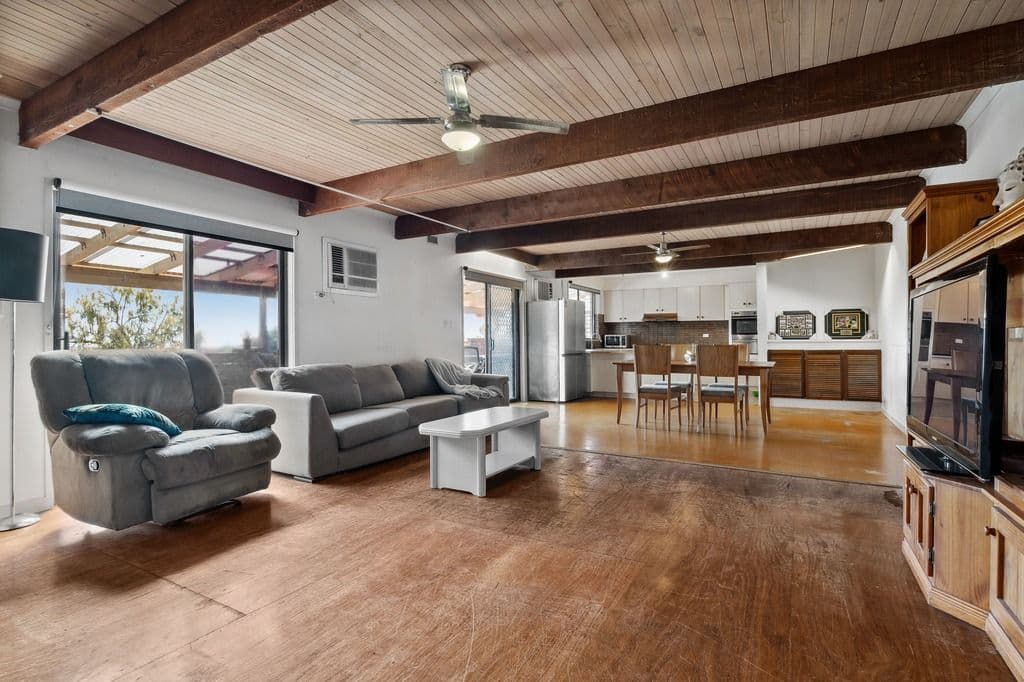 12 Springsong Pass, Chirnside Park VIC 3116, Chirnside Park - Thumbnail 2