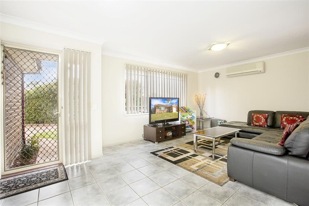 5 Rosea Place, GLENMORE PARK NSW 2745, Glenmore Park - Thumbnail 3