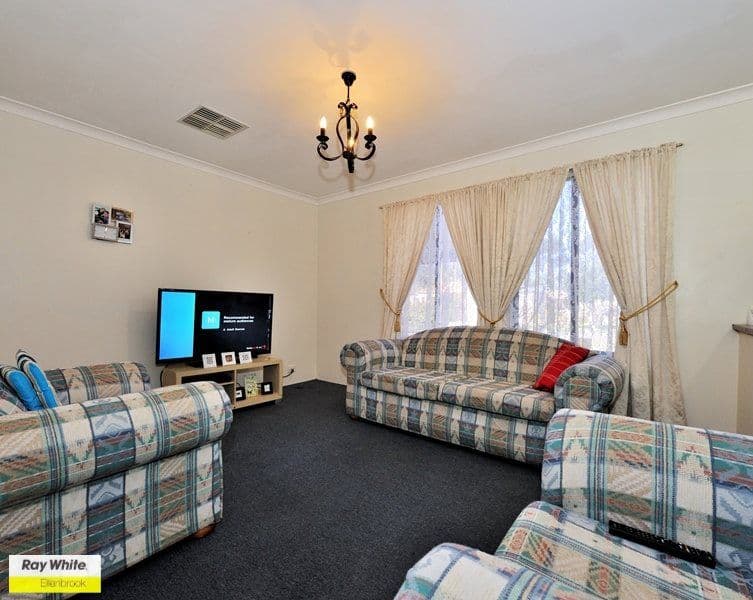 28 Marsala Way, ELLENBROOK WA 6069, Ellenbrook - Thumbnail 2