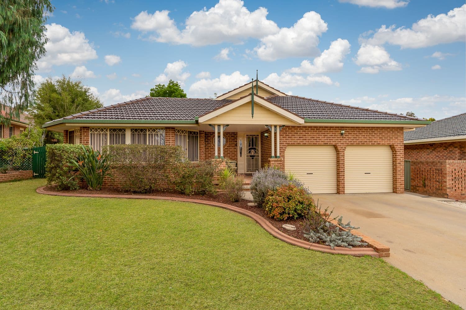 2 Appian Way, Cowra - Image 1