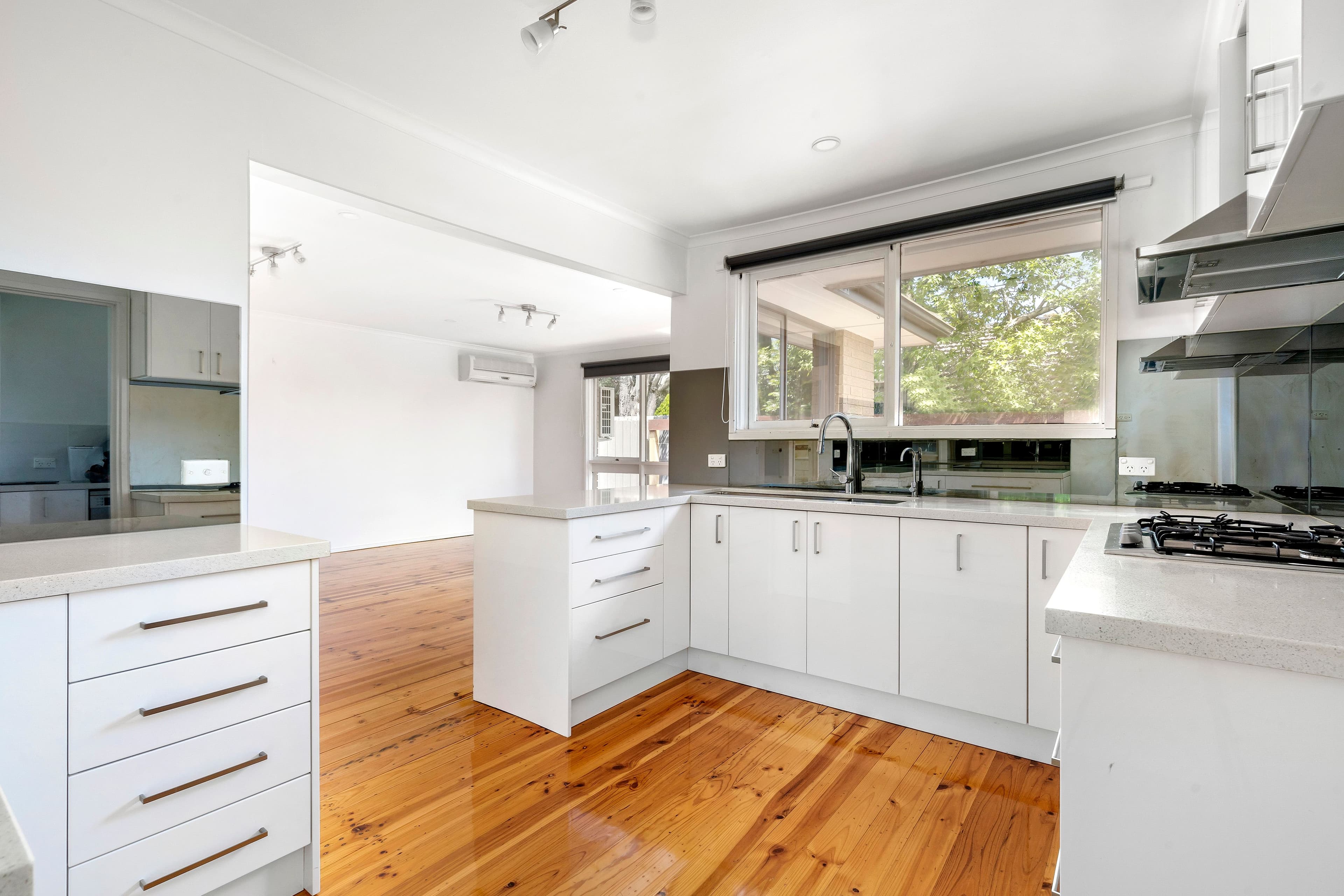2-4 Leigh Street, Mount Waverley VIC 3149, Mount Waverley - Thumbnail 4