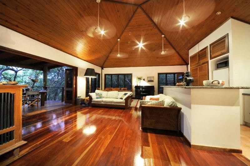 15 Stony Creek Close, CANNONVALE QLD 4802, Cannonvale - Thumbnail 2