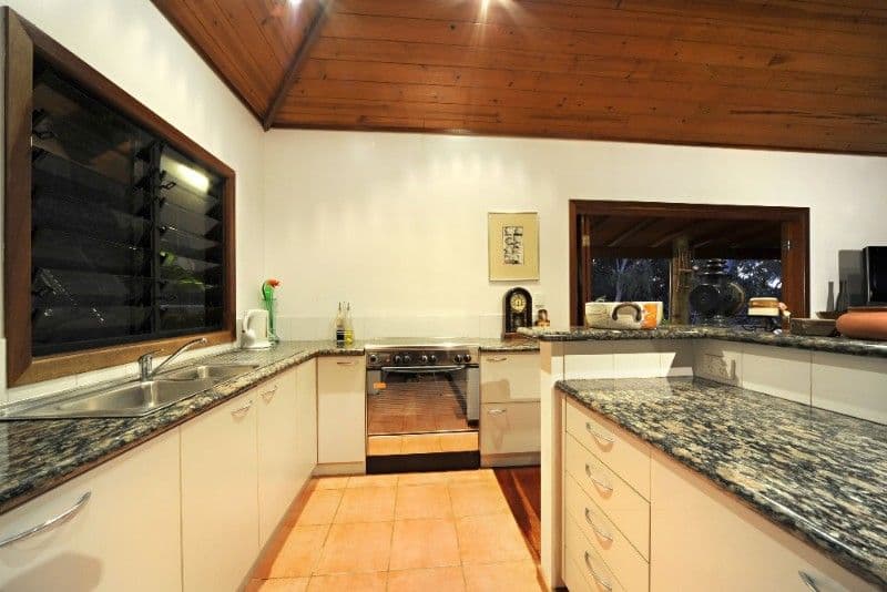 15 Stony Creek Close, CANNONVALE QLD 4802, Cannonvale - Thumbnail 5