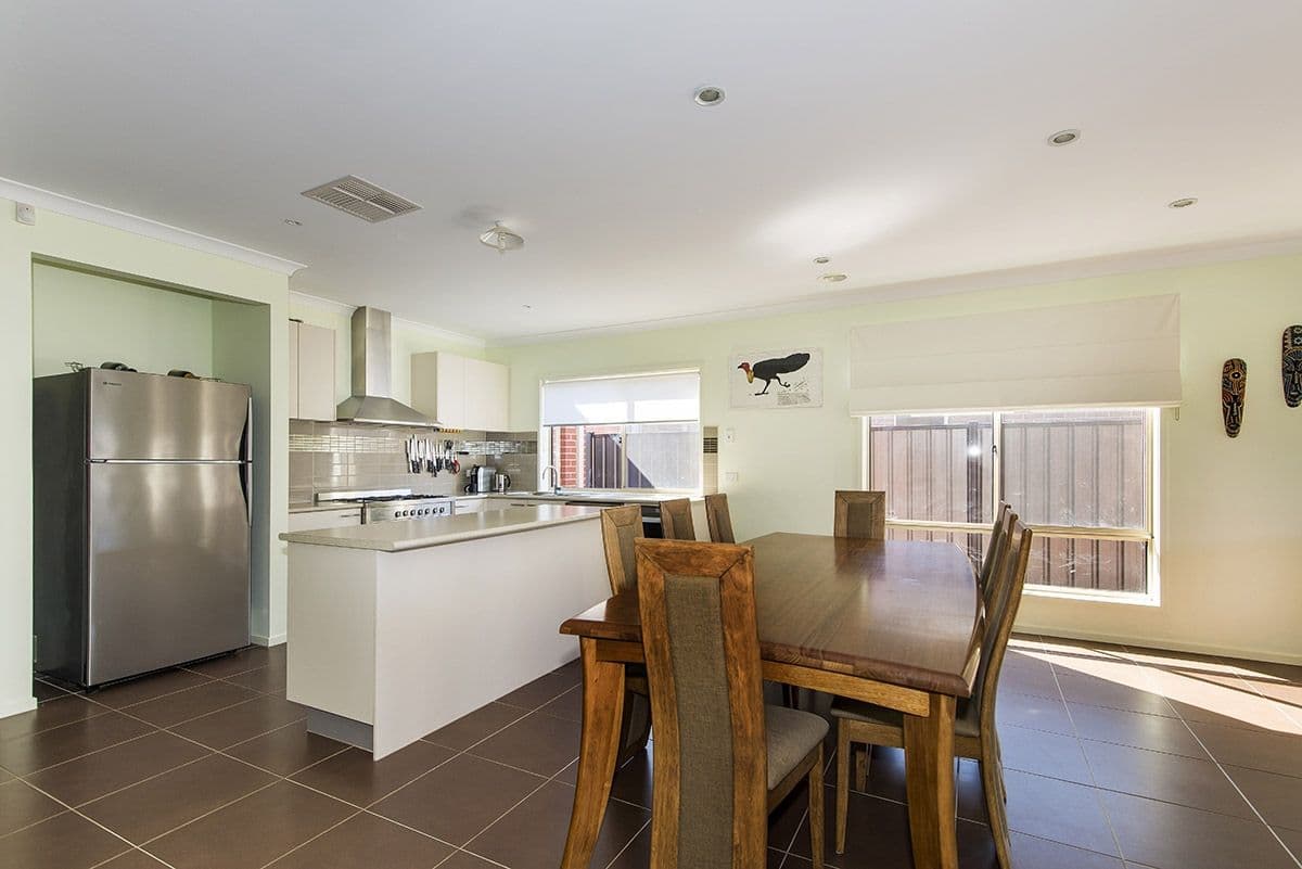 16 Powers Street, Mernda VIC 3754, Mernda - Thumbnail 3