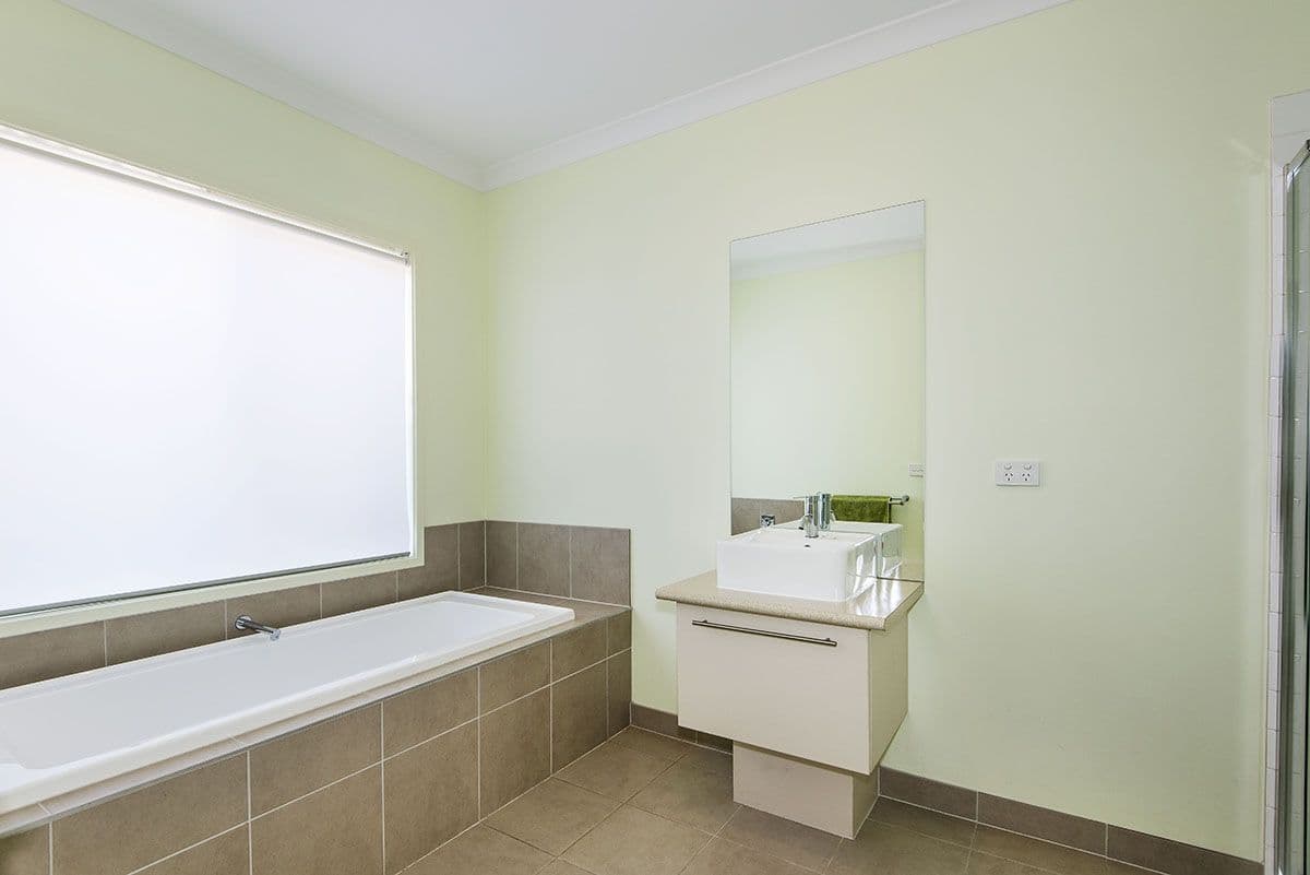 16 Powers Street, Mernda VIC 3754, Mernda - Thumbnail 6