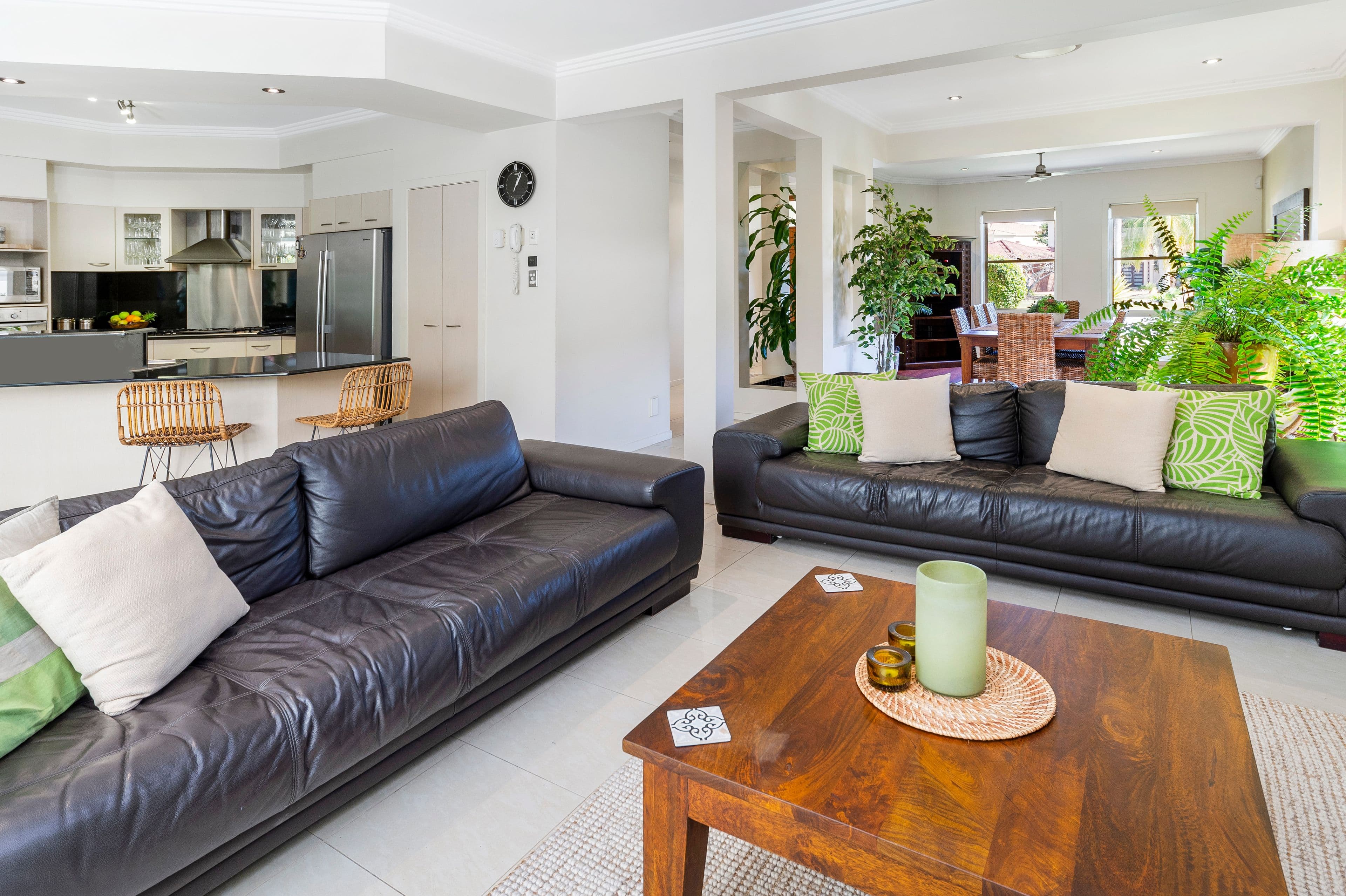2043 Carlton Drive, Hope Island QLD 4212, Hope Island - Thumbnail 8