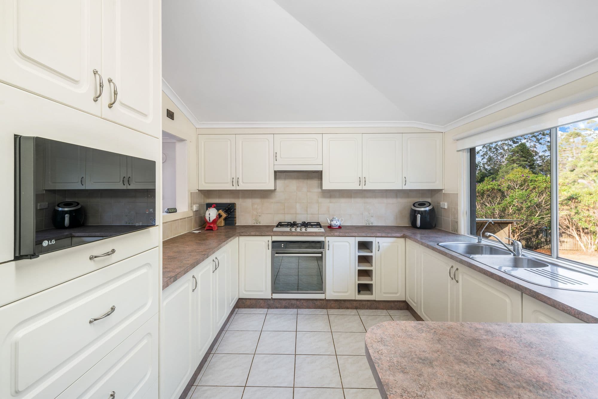 233 Connection Road, Glenview QLD 4553, Glenview - Thumbnail 8