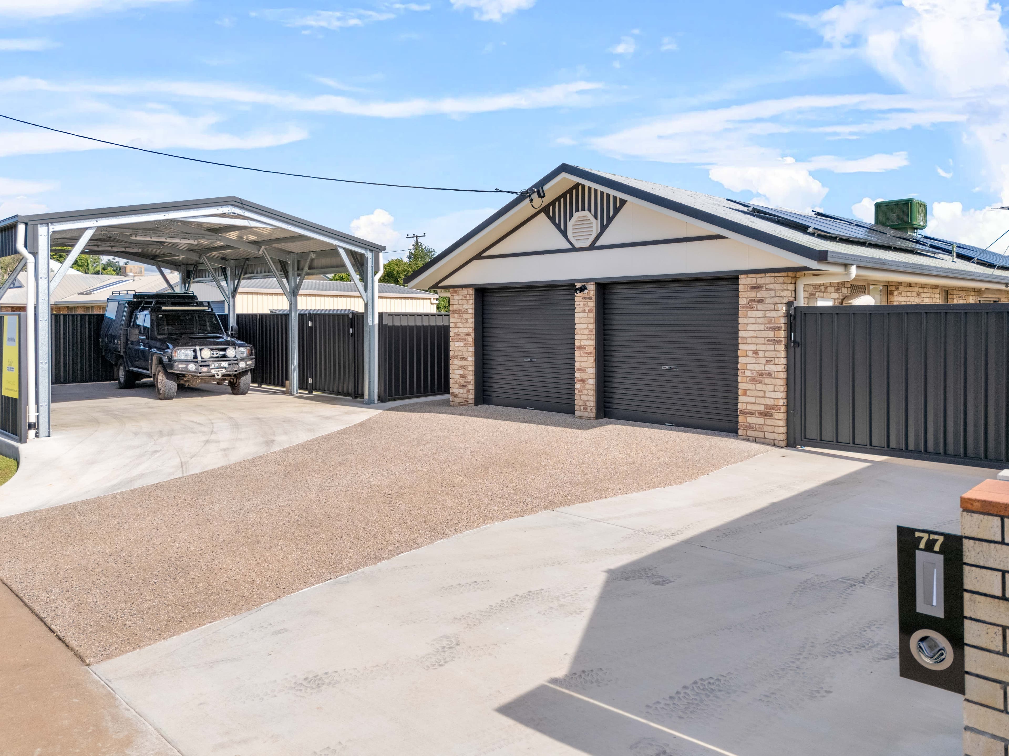 77 Gray Street, Emerald QLD 4720, Emerald - Thumbnail 3