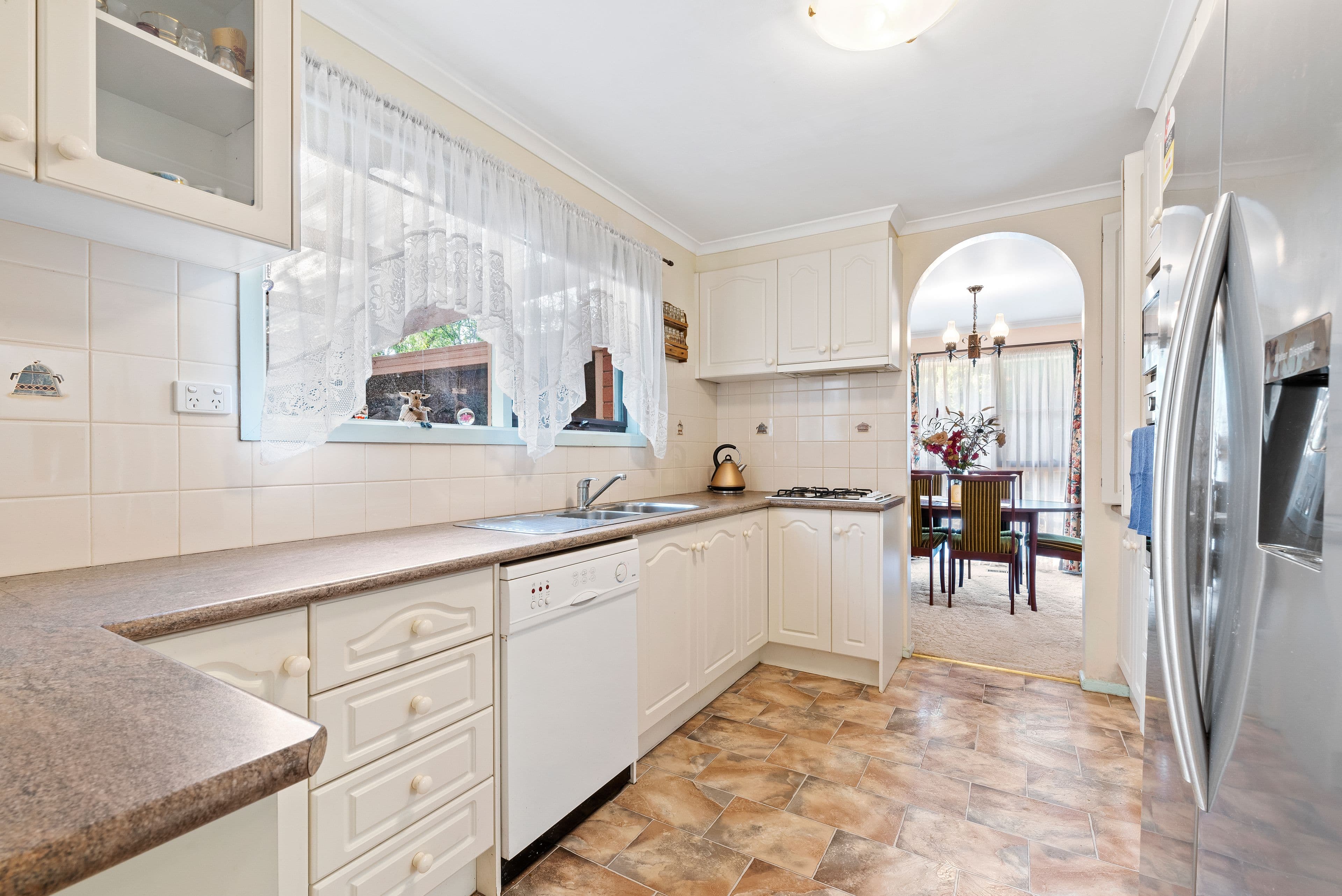 29 Knights Drive, Glen Waverley VIC 3150, Glen Waverley - Thumbnail 6