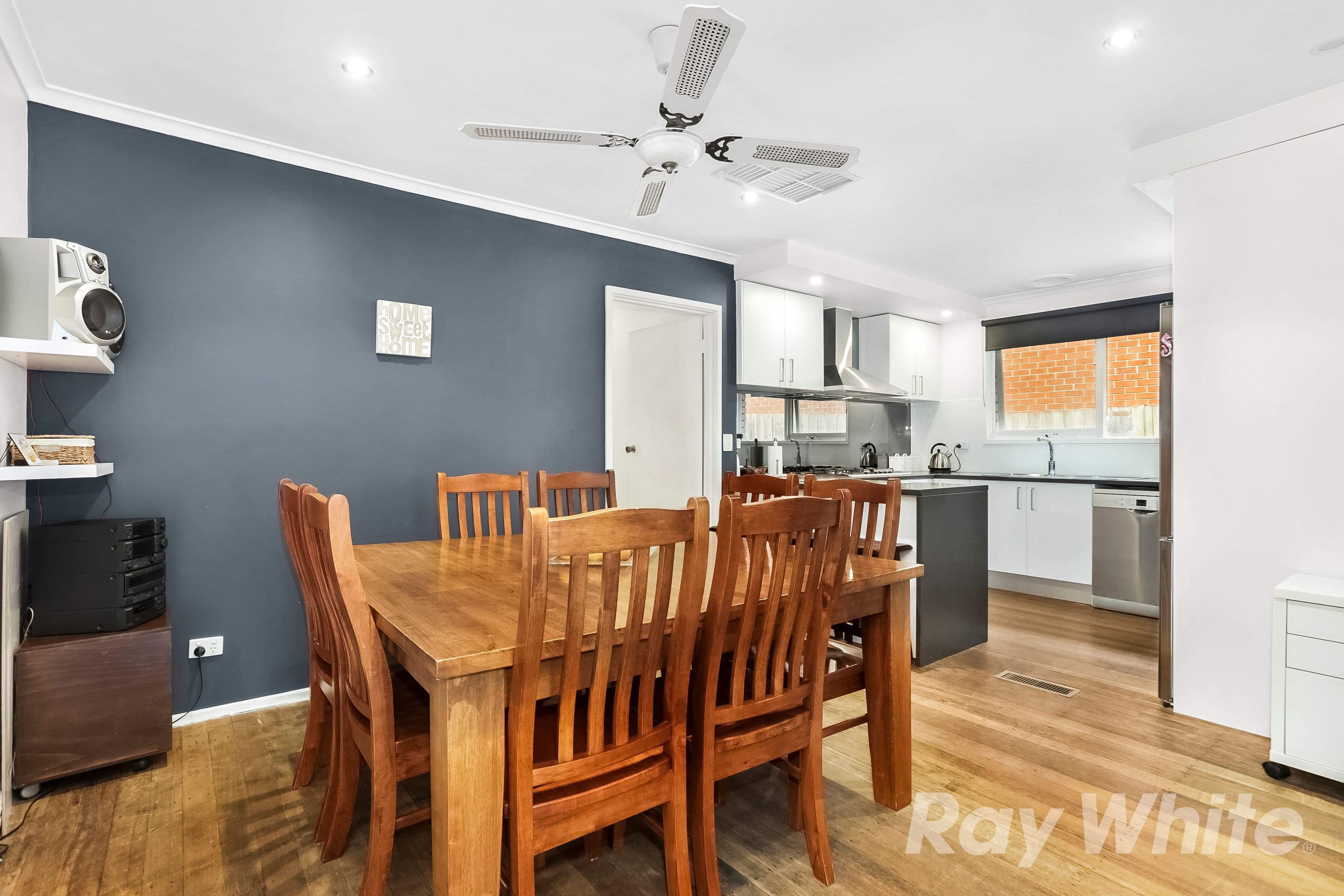 77 Lemont Avenue, Mount Waverley VIC 3149, Mount Waverley - Thumbnail 2