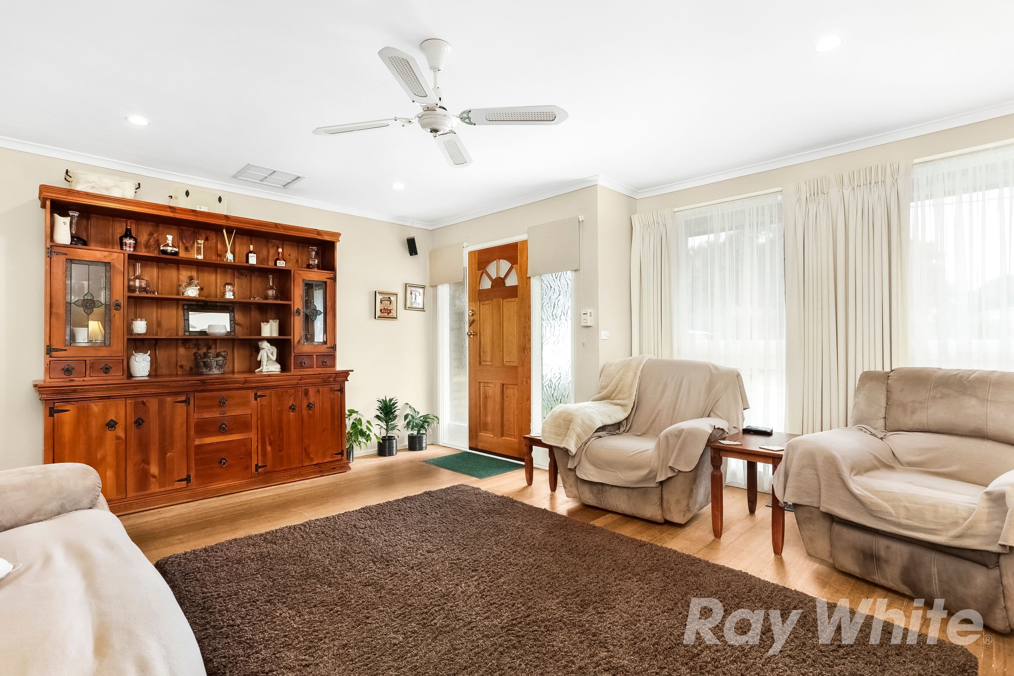 77 Lemont Avenue, Mount Waverley VIC 3149, Mount Waverley - Thumbnail 4