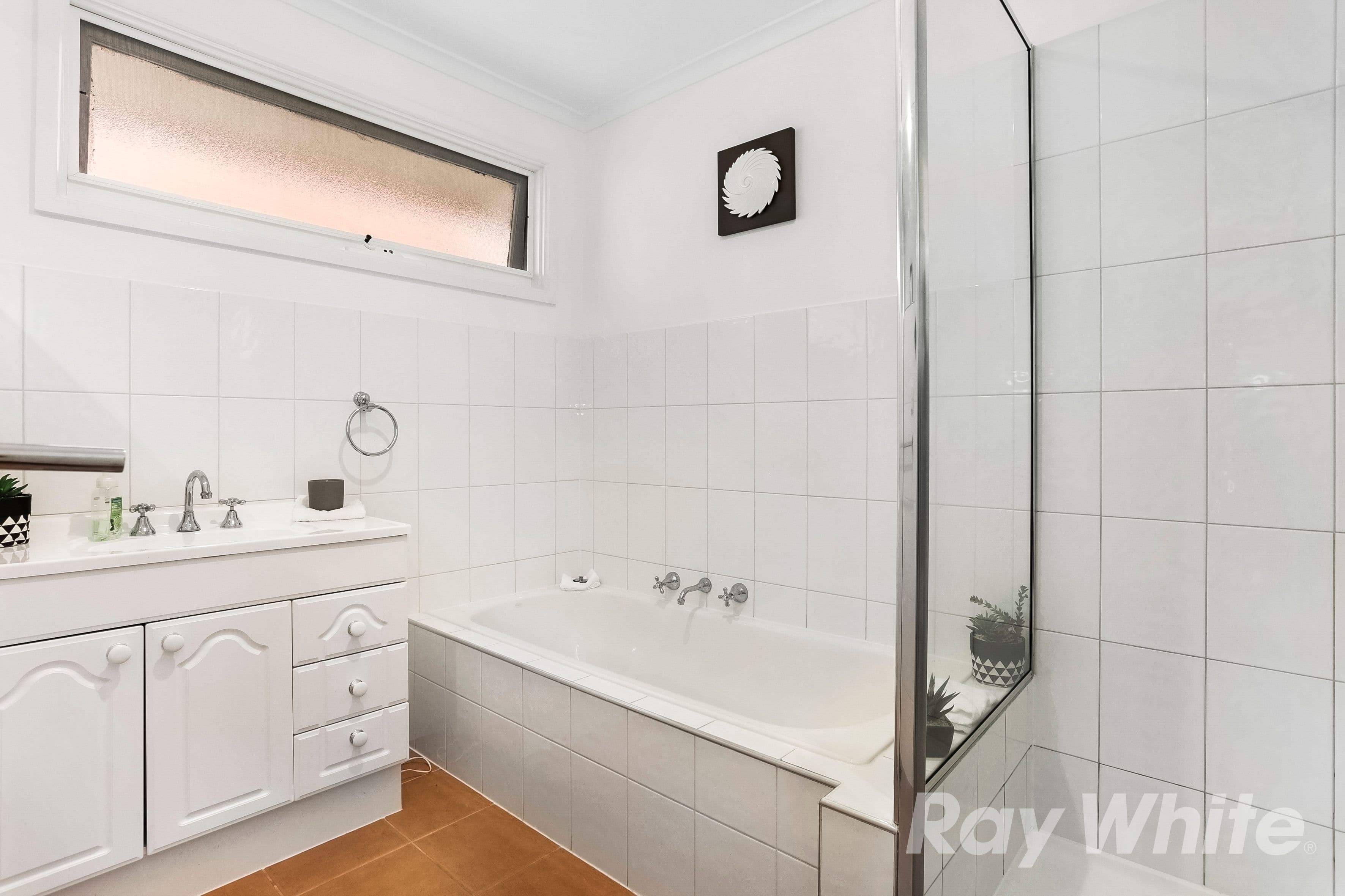 77 Lemont Avenue, Mount Waverley VIC 3149, Mount Waverley - Thumbnail 6