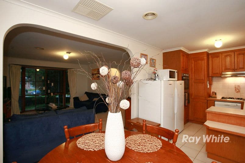 10 Dior Court, CRANBOURNE VIC 3977, Cranbourne West - Image 1