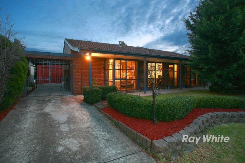 10 Dior Court, CRANBOURNE VIC 3977, Cranbourne West - Thumbnail 2