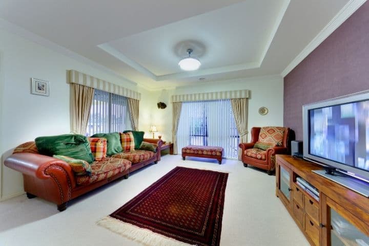 18 Parkfield Drive, WODONGA VIC 3690, Wodonga - Thumbnail 3