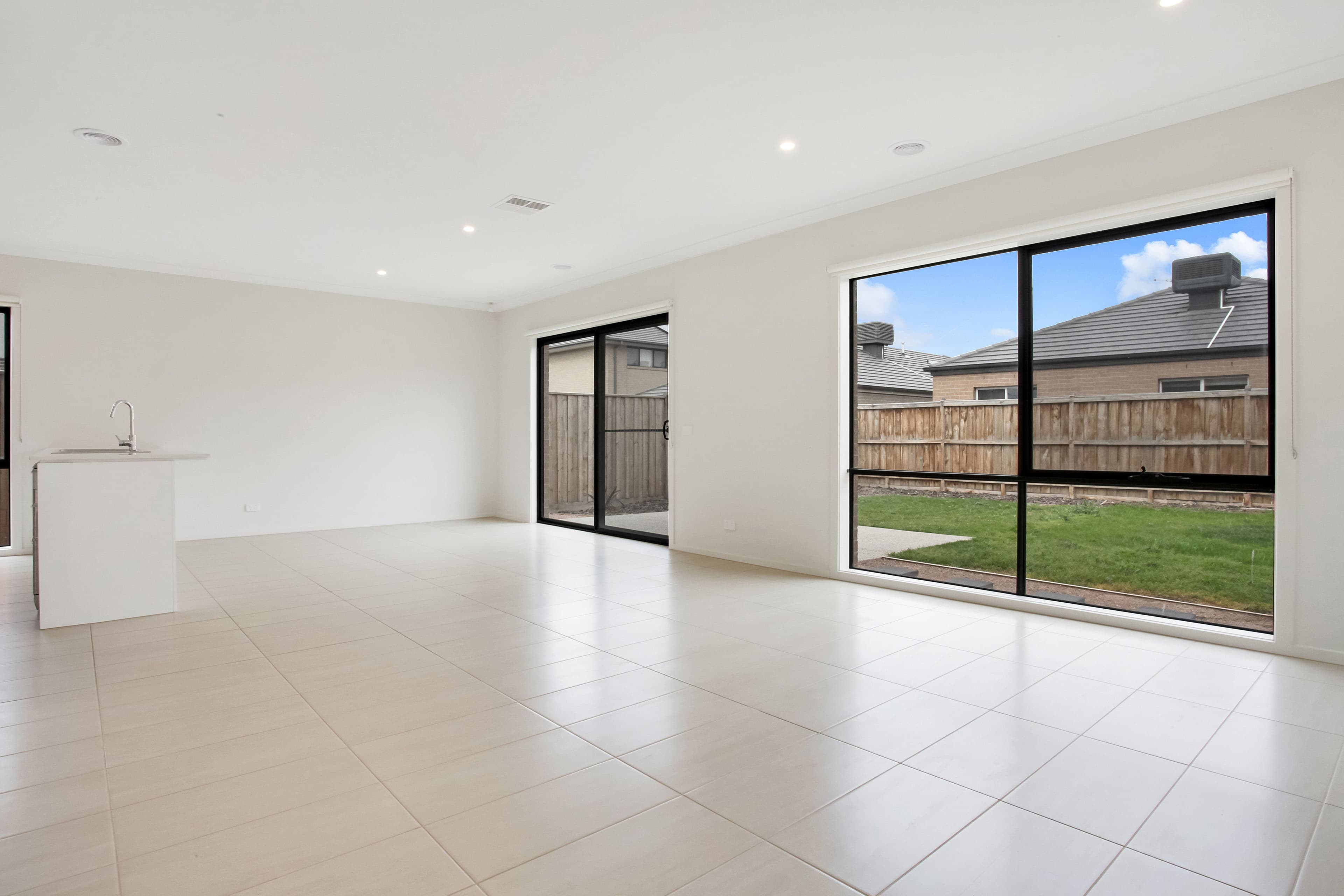 71 Stoneleigh Circuit, Williams Landing VIC 3027, Williams Landing - Thumbnail 5