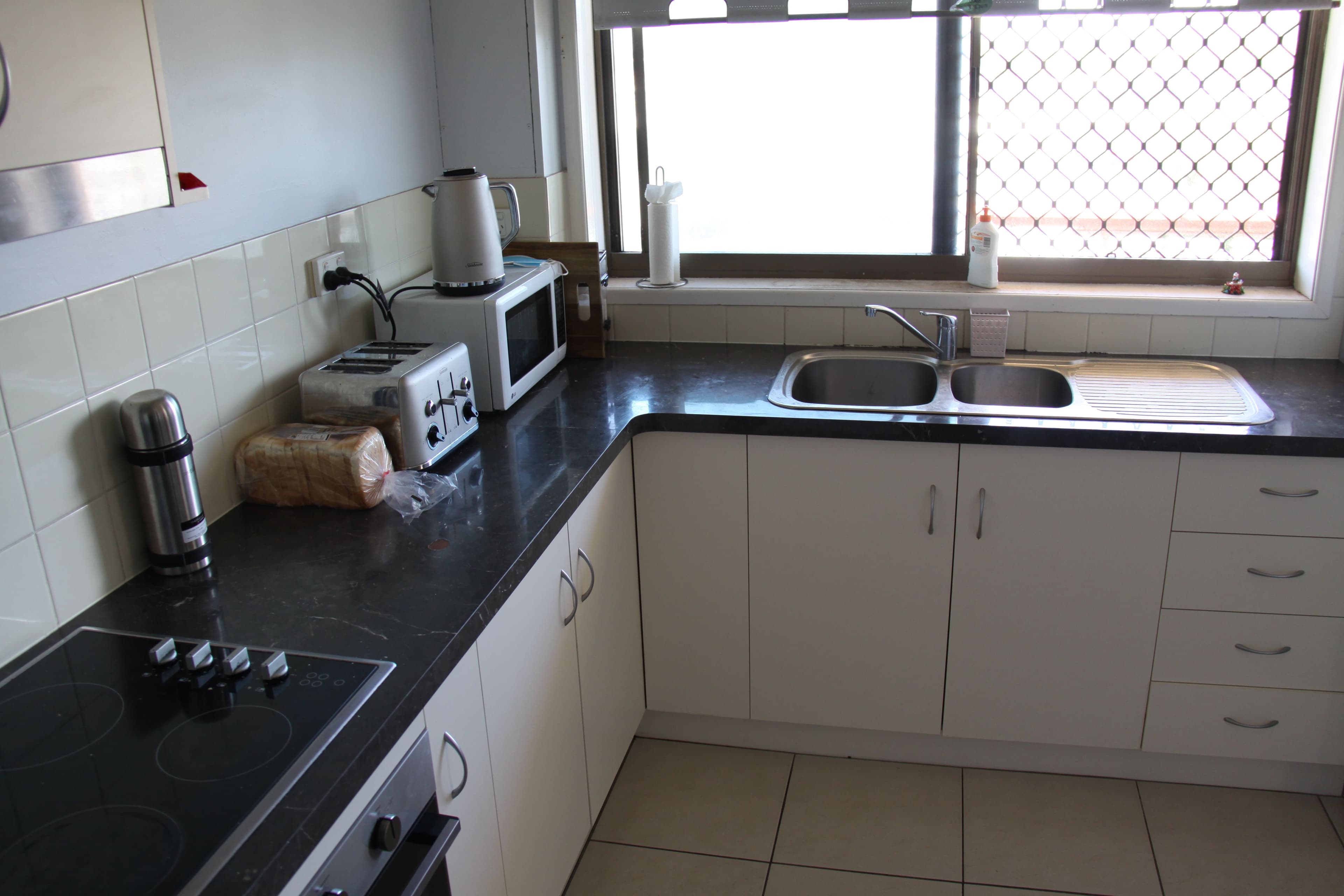 7 Kent Street, West Gladstone QLD 4680, West Gladstone - Thumbnail 2