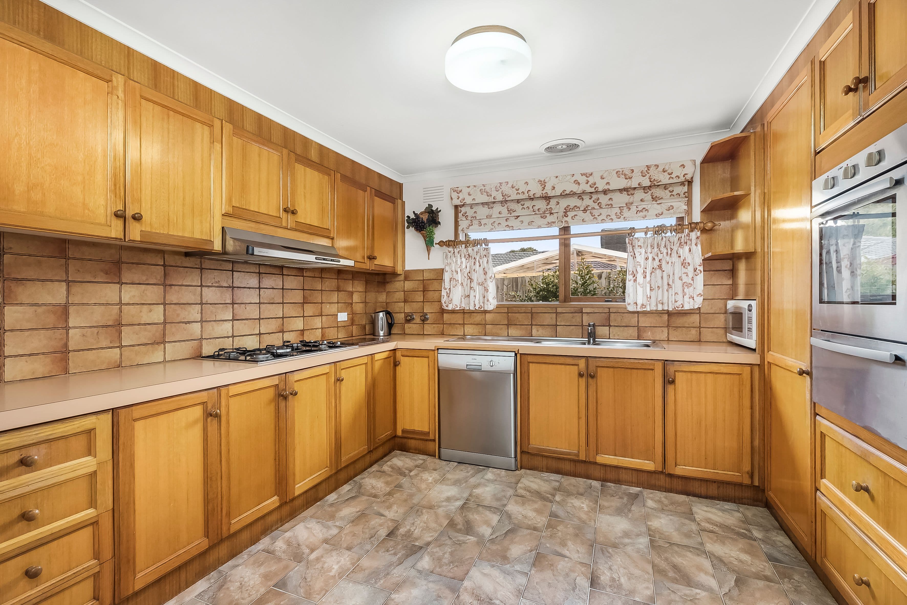 782 Ferntree Gully Road, Wheelers Hill VIC 3150, Wheelers Hill - Thumbnail 2