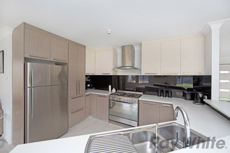 21 Olney Drive, BLUE HAVEN NSW 2262, Blue Haven - Thumbnail 2