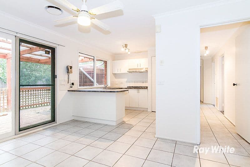 34 Bernborough Avenue, Cranbourne West VIC 3977, Cranbourne West - Thumbnail 2