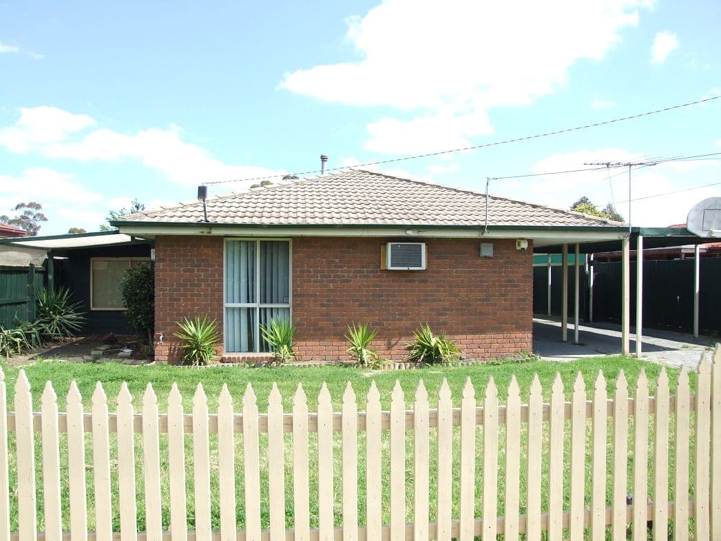 17 Kurrajong Crescent, MELTON SOUTH VIC 3338, Melton South - Thumbnail 5