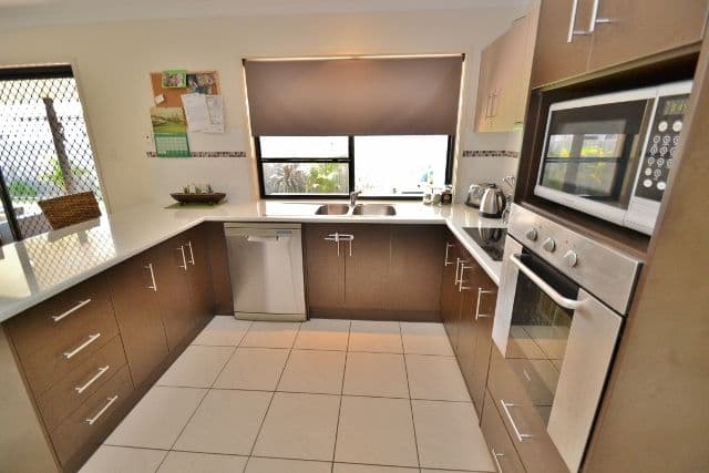 5 Parkside Drive, BEERWAH QLD 4519, Beerwah - Thumbnail 5