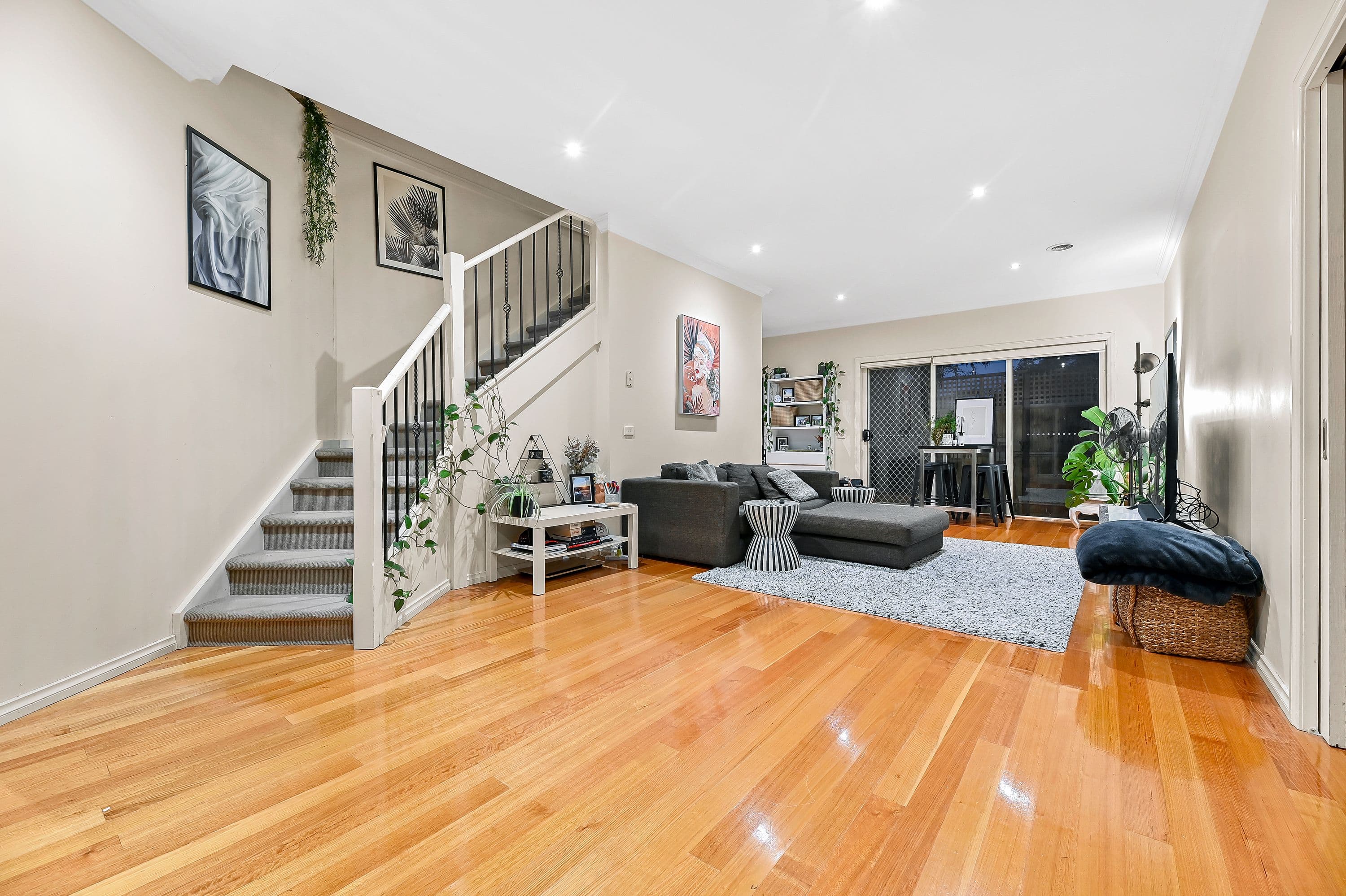 2 Kuebler Street, Glen Waverley VIC 3150, Glen Waverley - Thumbnail 2