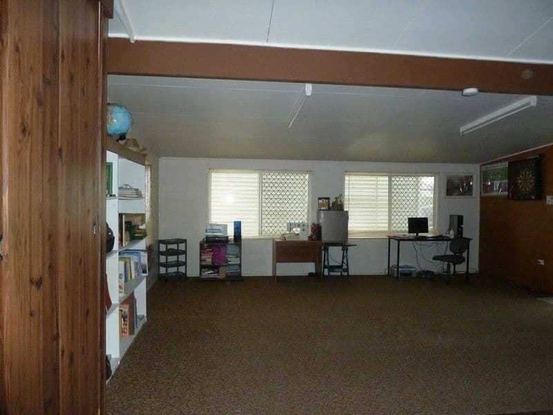 8 Clements Street, SOUTH MACKAY QLD 4740, South Mackay - Thumbnail 5