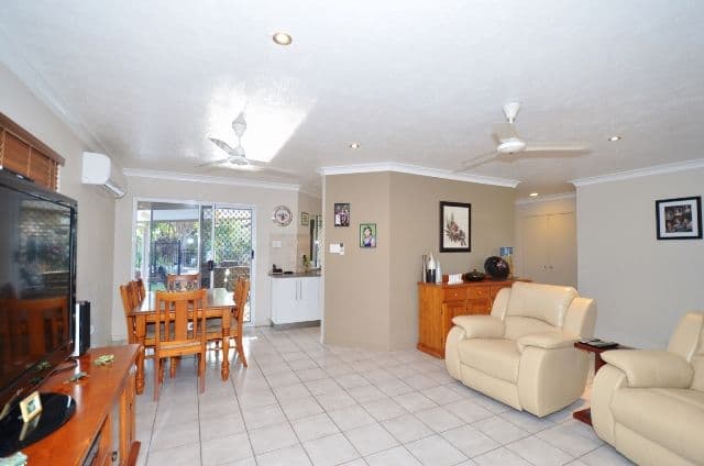 8 Feeney Avenue, RASMUSSEN QLD 4815, Rasmussen - Thumbnail 5