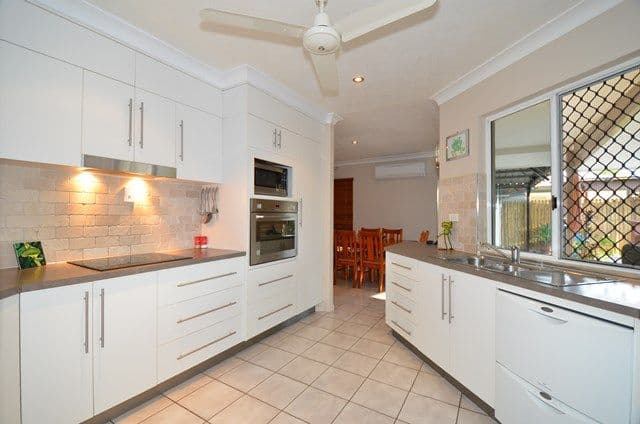 8 Feeney Avenue, RASMUSSEN QLD 4815, Rasmussen - Thumbnail 6